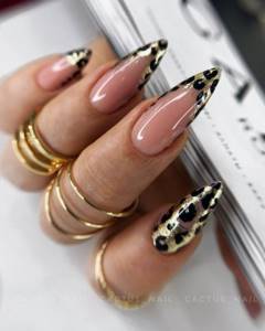 Golden manicure 2022-2023 – incomparable “golden” nail designs with photo examples